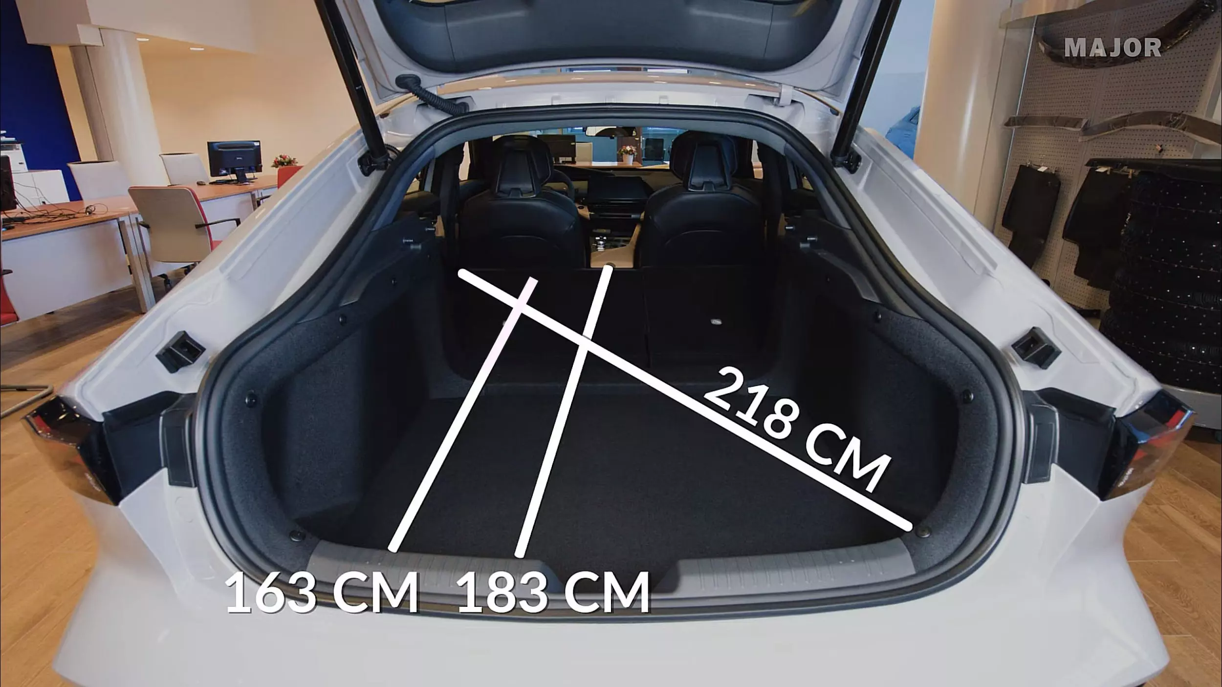 Размеры багажника Changan UNI-V 3.webp